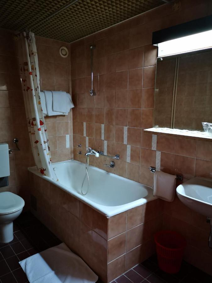 Motel Plitvice ザグレブ エクステリア 写真
