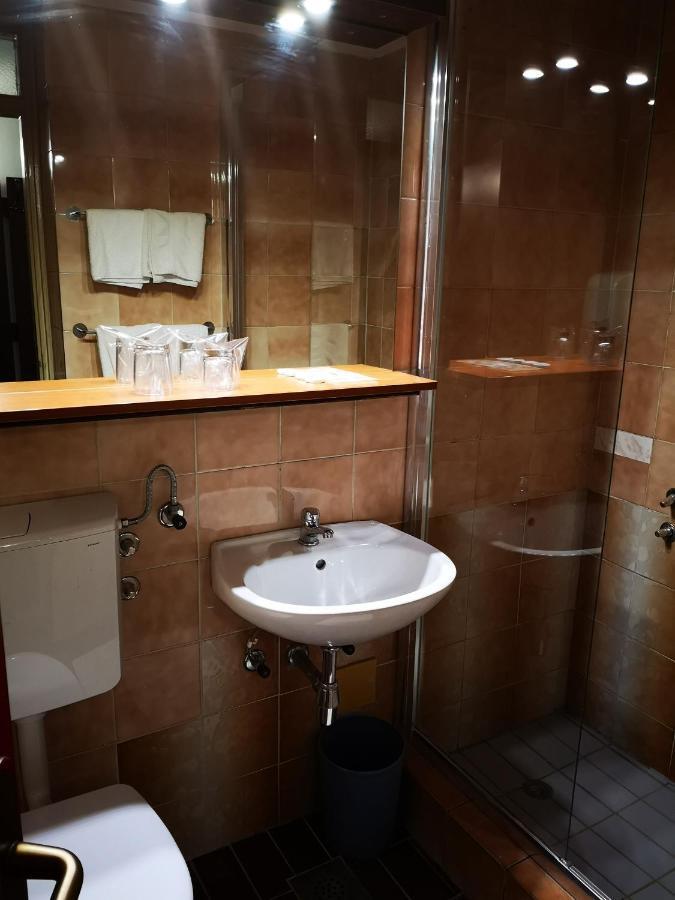 Motel Plitvice ザグレブ エクステリア 写真